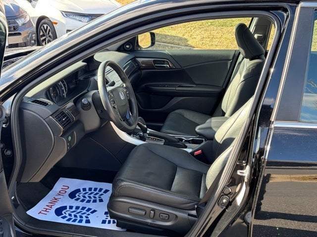 2017 Honda Accord EX-L w/Navigation and Honda Sensing