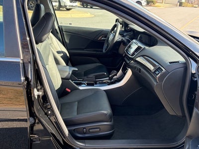 2017 Honda Accord EX-L w/Navigation and Honda Sensing