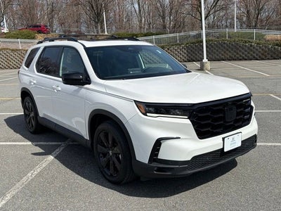 2025 Honda Pilot AWD Black Edition