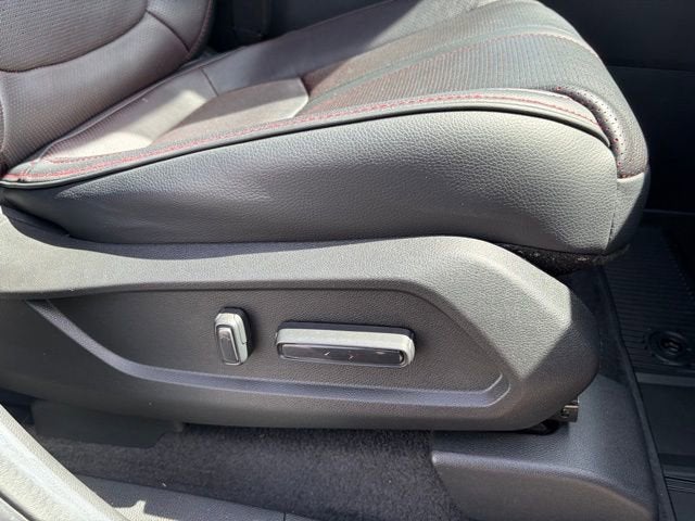 2025 Honda Pilot AWD Black Edition