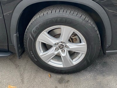 2021 Toyota Highlander LE