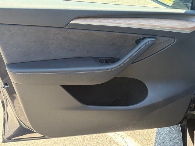 2025 Tesla Model Y Long Range
