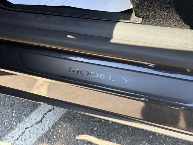 2025 Tesla Model Y Long Range