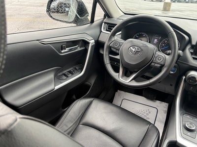 2022 Toyota RAV4 Hybrid XLE