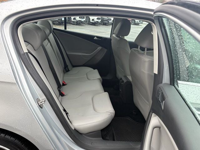 2010 Volkswagen Passat Komfort