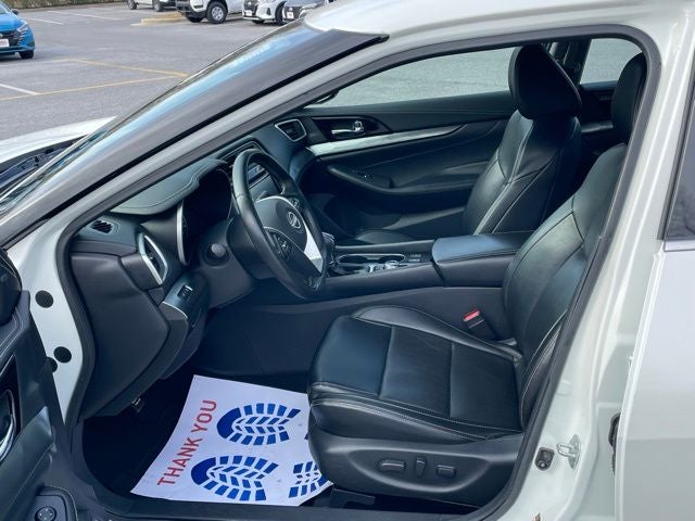 2023 Nissan Maxima SV