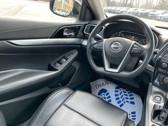 2023 Nissan Maxima SV