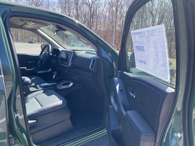 2025 Nissan Frontier Crew Cab SV