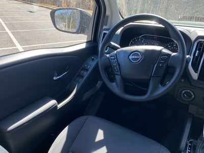 2025 Nissan Frontier Crew Cab SV