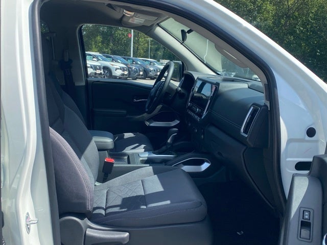 2025 Nissan Frontier Crew Cab SV