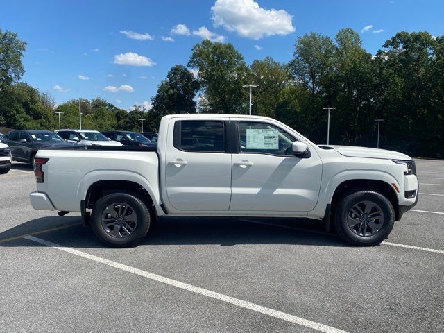 2025 Nissan Frontier Crew Cab SV