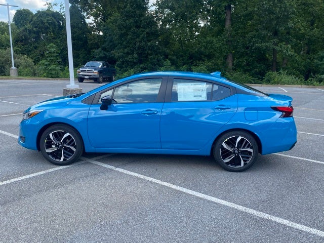 2025 Nissan Versa SR