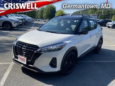 2022 Nissan Kicks SR