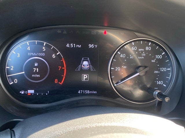 2022 Nissan Kicks SR