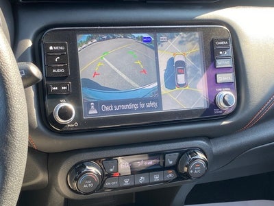 2022 Nissan Kicks SR