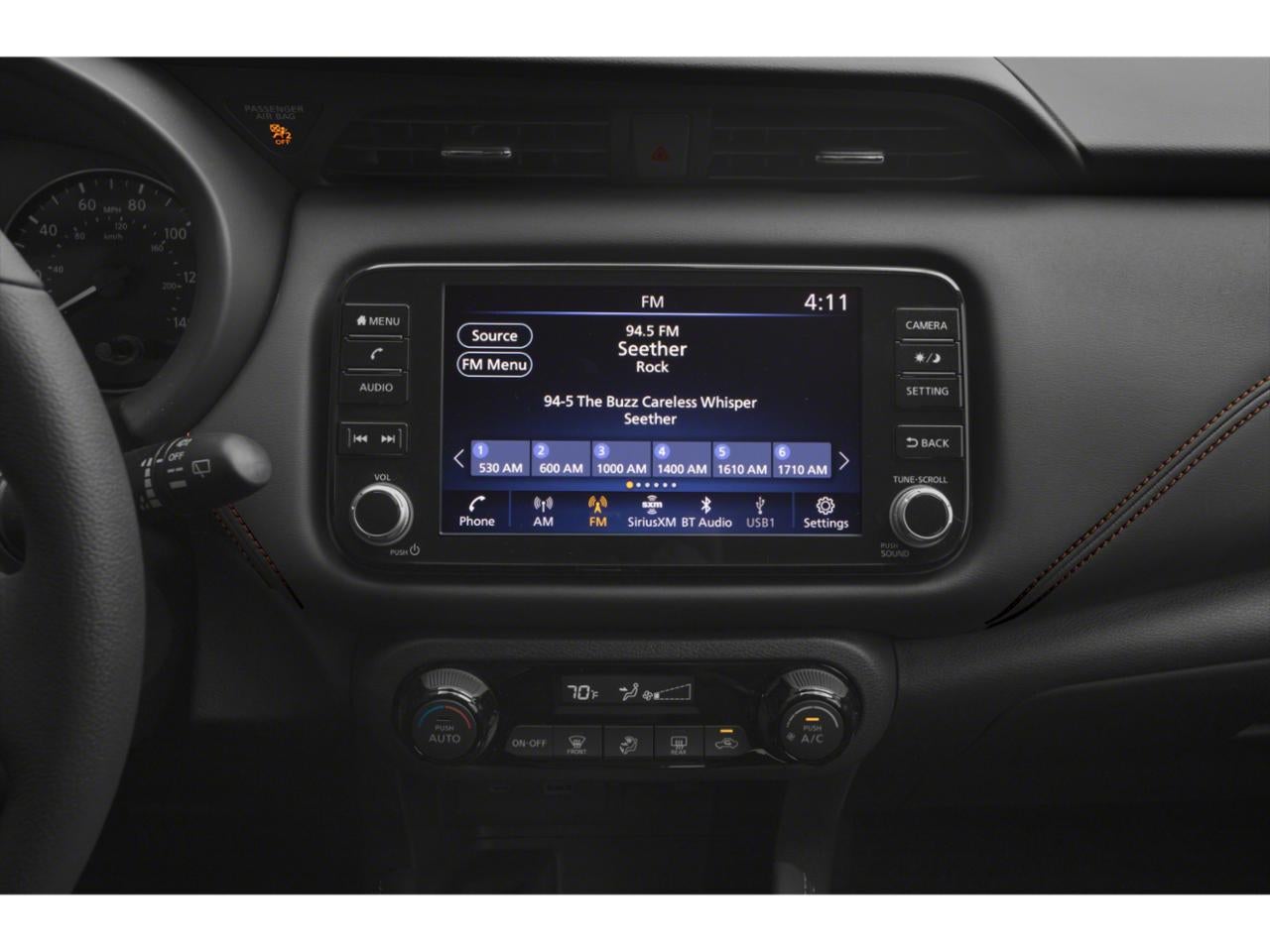 2022 Nissan Kicks SR