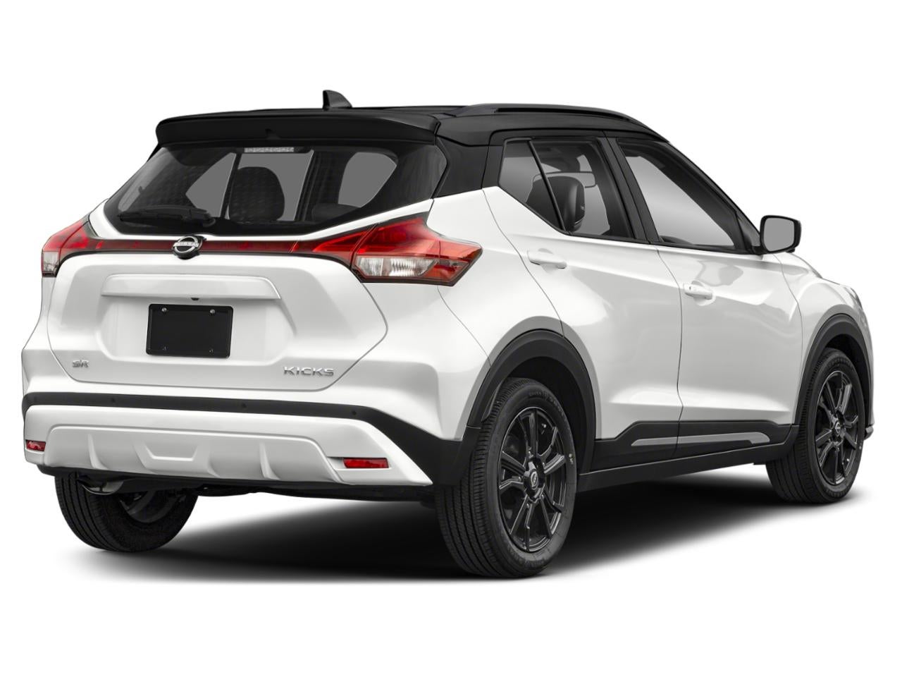2022 Nissan Kicks SR