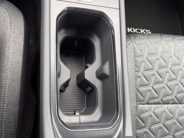 2027 Nissan Kicks SV