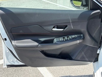 2027 Nissan Kicks SR
