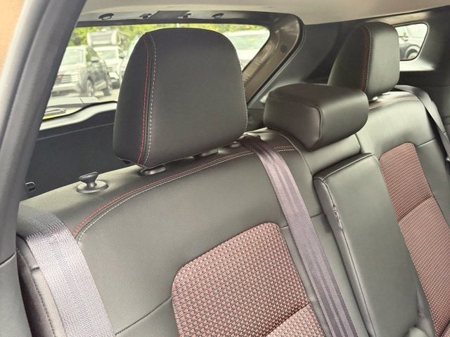 2027 Nissan Kicks SR