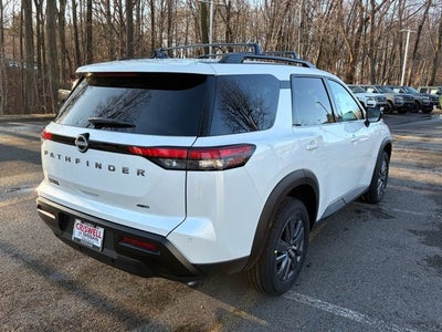 2026 Nissan Pathfinder SV