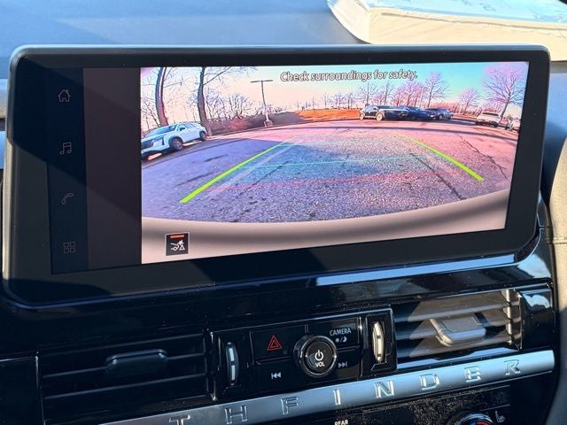 2026 Nissan Pathfinder SV