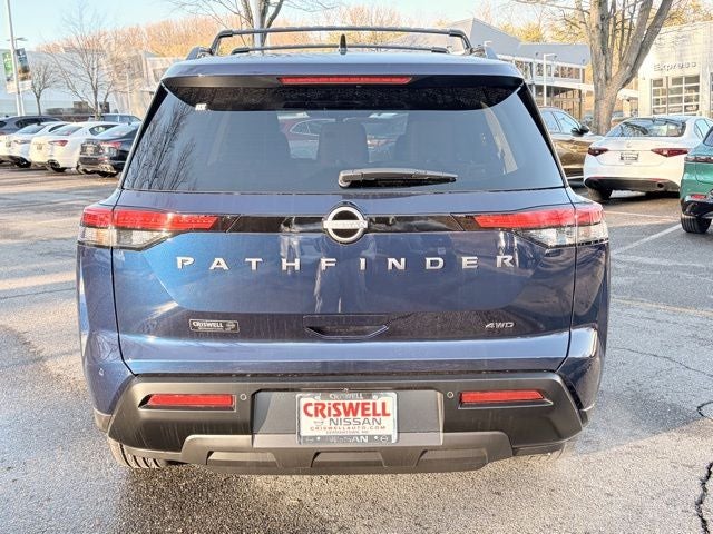 2026 Nissan Pathfinder SV