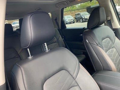 2025 Nissan Pathfinder Platinum