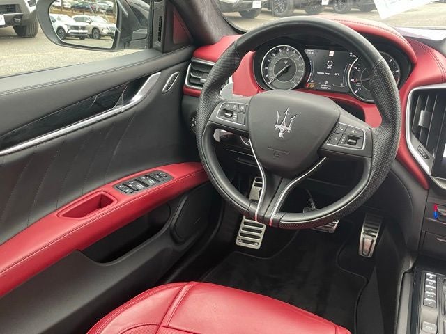 2023 Maserati Ghibli Modena Q4